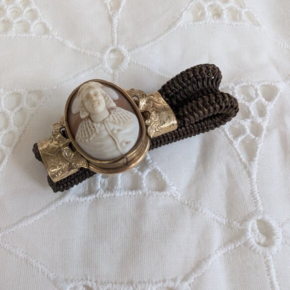 Antique Victorian Hair Bracelet with Cameo - Picture 4 of 5